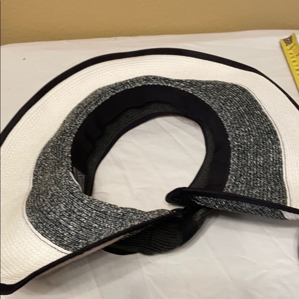 NWOT San Diego Hat Co. Roll Up Visor - Picture 4 of 5